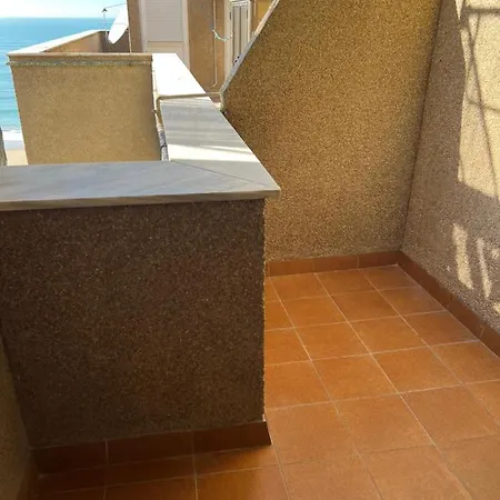 Atico Primera Linea De Playa. Appartement Cádiz