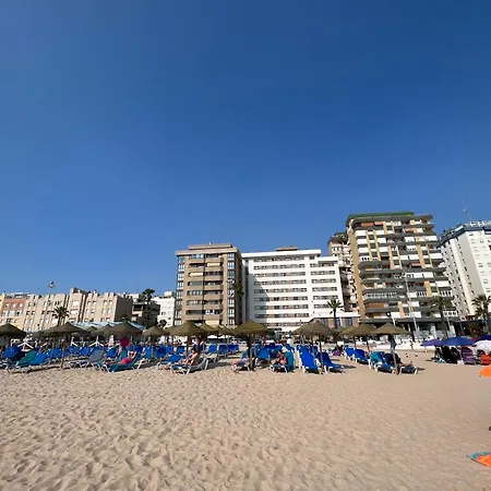 Atico Primera Linea De Playa. *